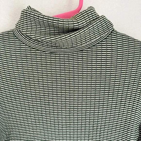 J. McLaughlin Turtleneck Blouse • medium - Picture 7 of 8